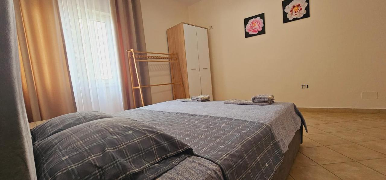 New Bazaar Side Bliss 2 Bed Room Apt With Free Garage Τίρανα Εξωτερικό φωτογραφία