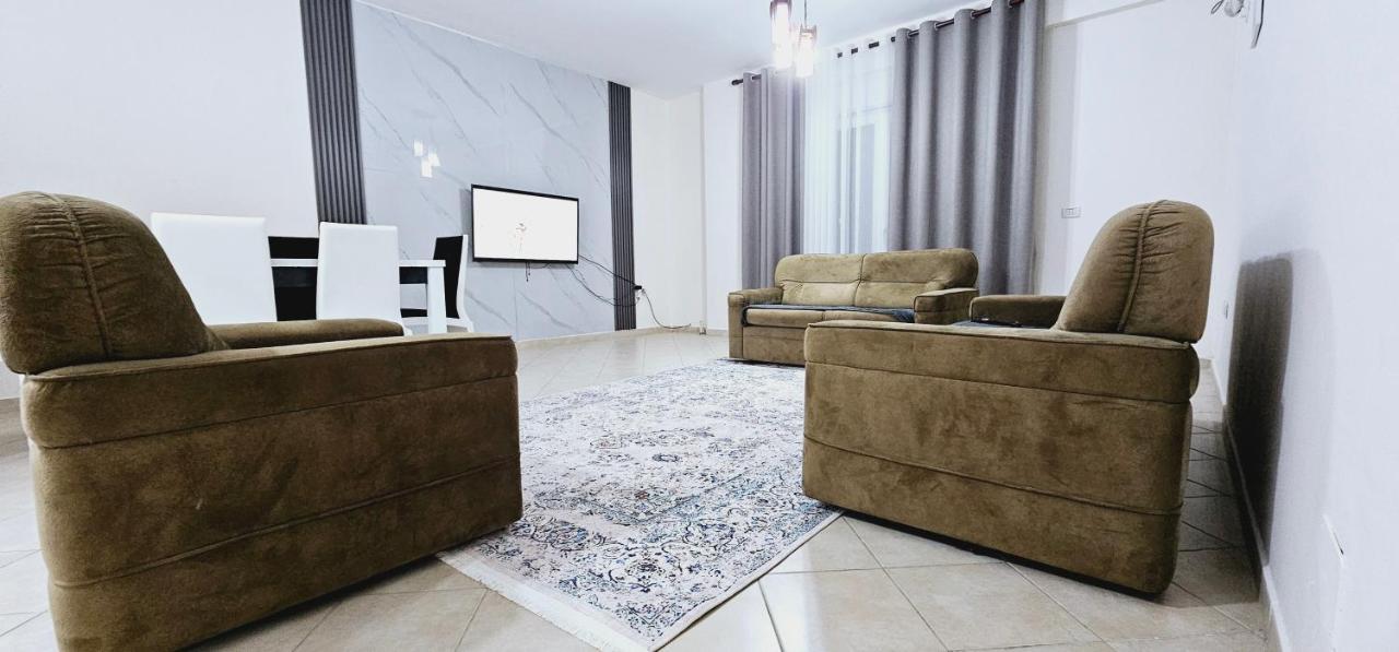 New Bazaar Side Bliss 2 Bed Room Apt With Free Garage Τίρανα Εξωτερικό φωτογραφία
