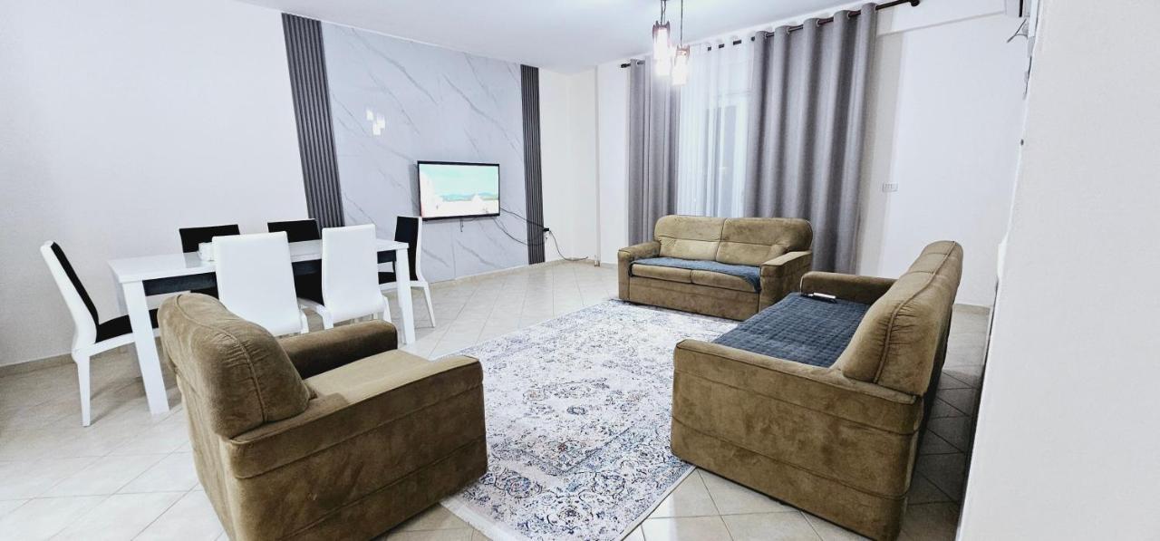 New Bazaar Side Bliss 2 Bed Room Apt With Free Garage Τίρανα Εξωτερικό φωτογραφία